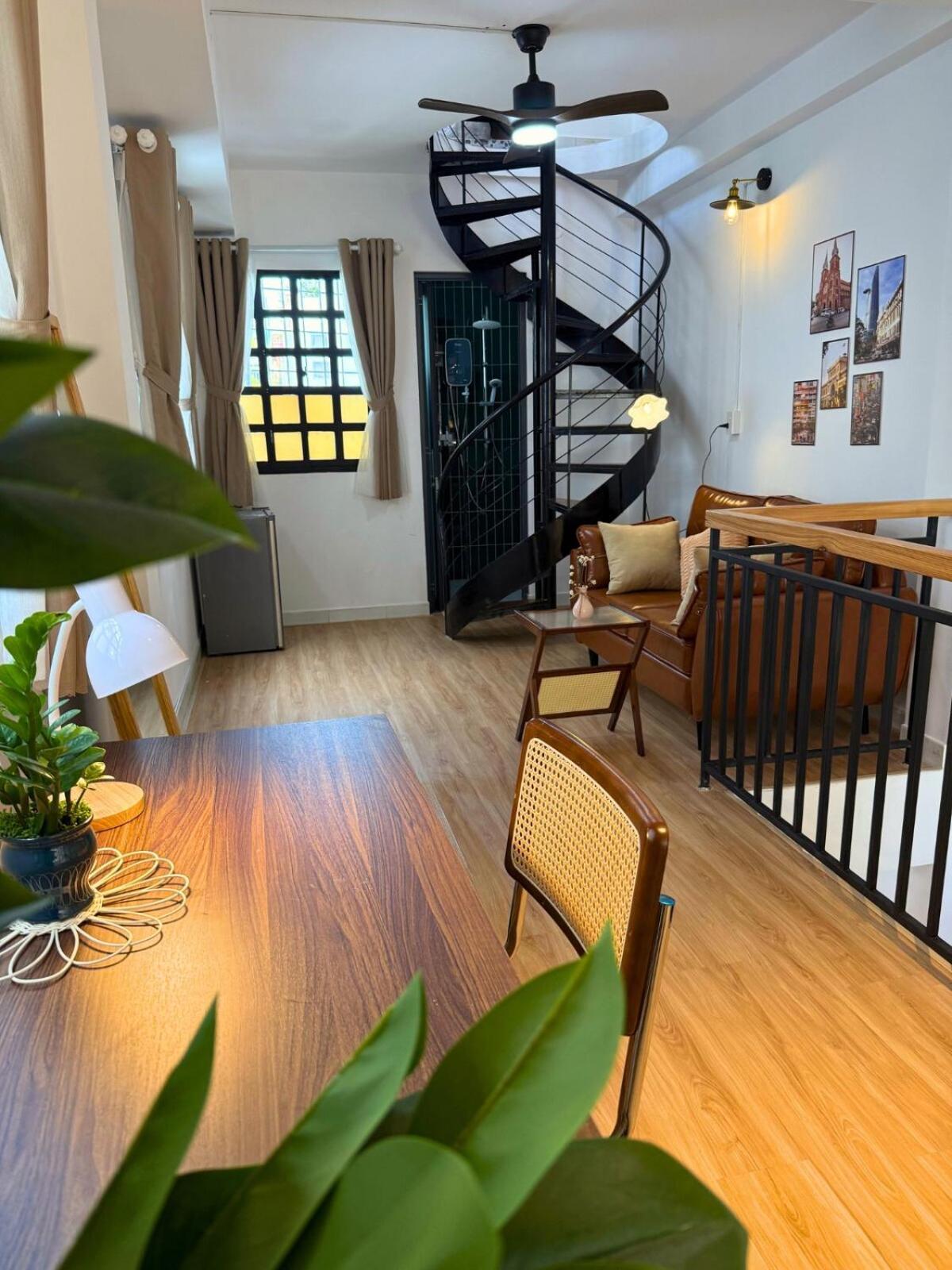 Apartment Beautiful Center Whole Townhouse In D1 *